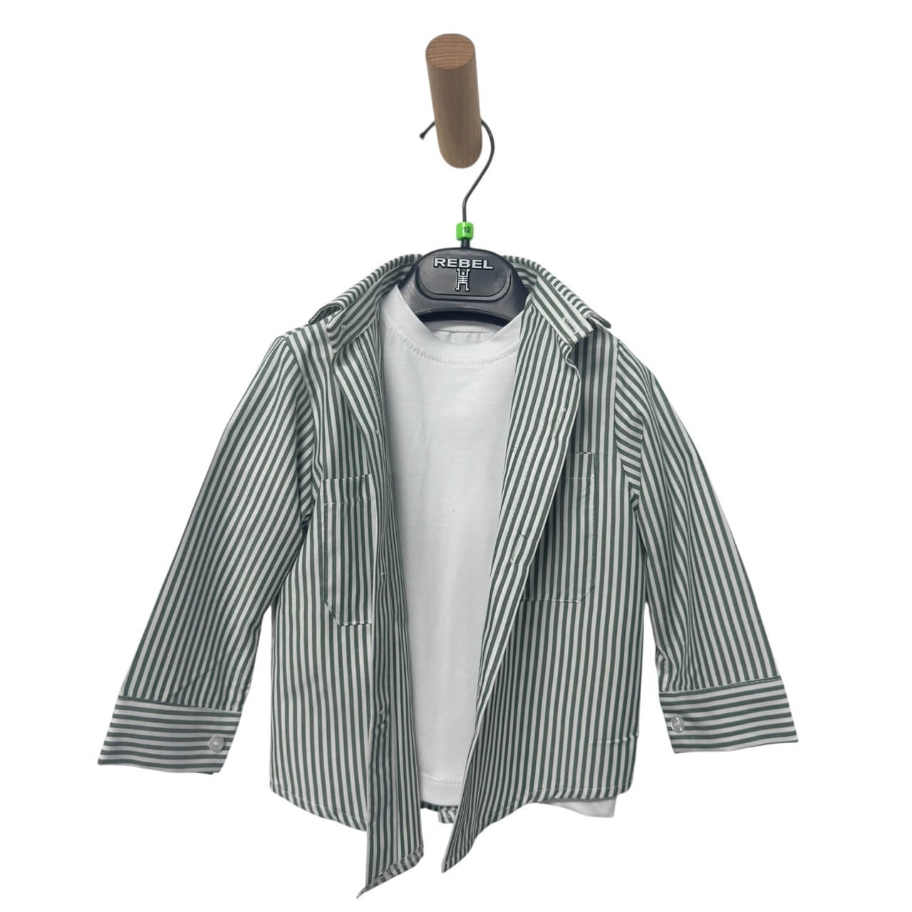 Completo – Camicia a Righe + T-shirt Bianca